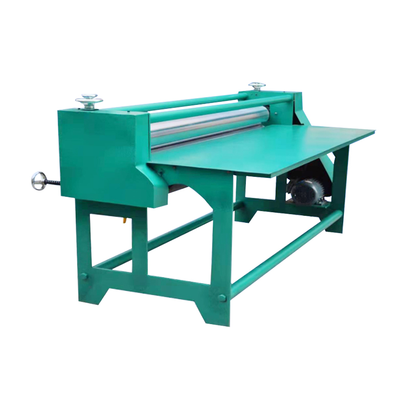 Corrugated paper gluing machine